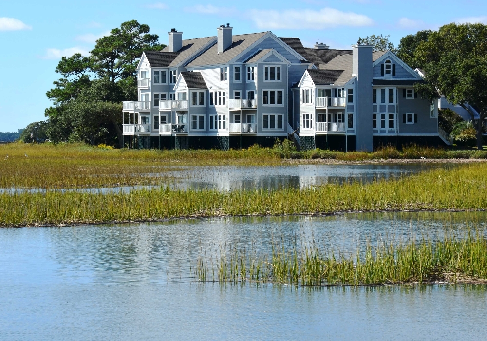 grand Charleston real estate on marsh waterfront lot